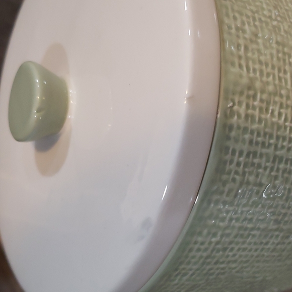 Decorative primitive pottery ceramic container with lid - Picture 6 of 6